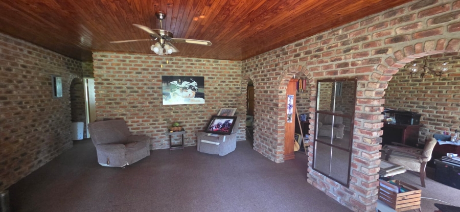 4 Bedroom Property for Sale in Potchefstroom Rural North West